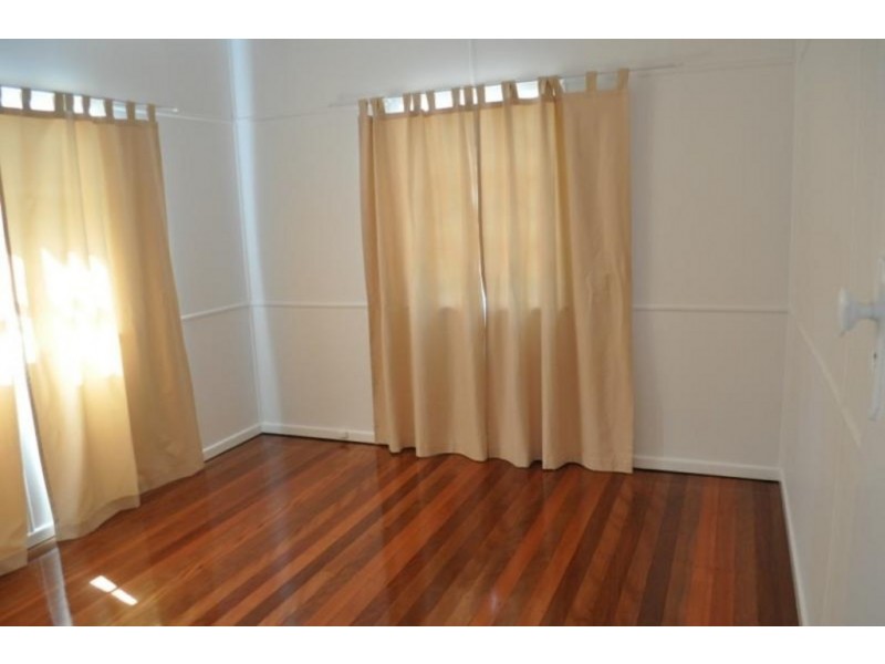 10 Windrest St, Strathpine QLD 4500