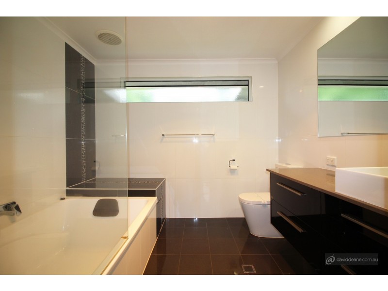 84 Nanbaree Drive, Bray Park QLD 4500