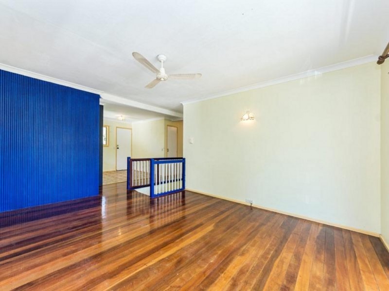 15 Valiant Cr, Strathpine QLD 4500