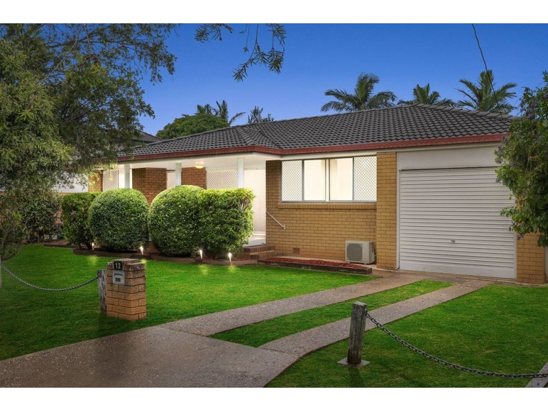 12 Emerald Street, Clontarf QLD 4019