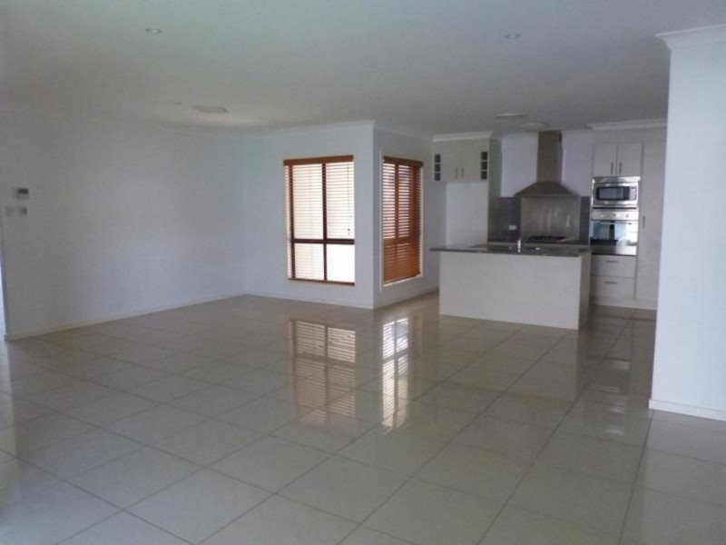 63 Everest St, Warner QLD 4500