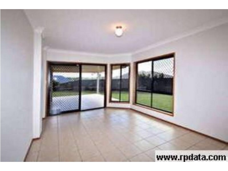 7 Calliston Ct, Cashmere QLD 4500