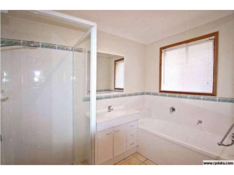 7 Calliston Ct, Cashmere QLD 4500