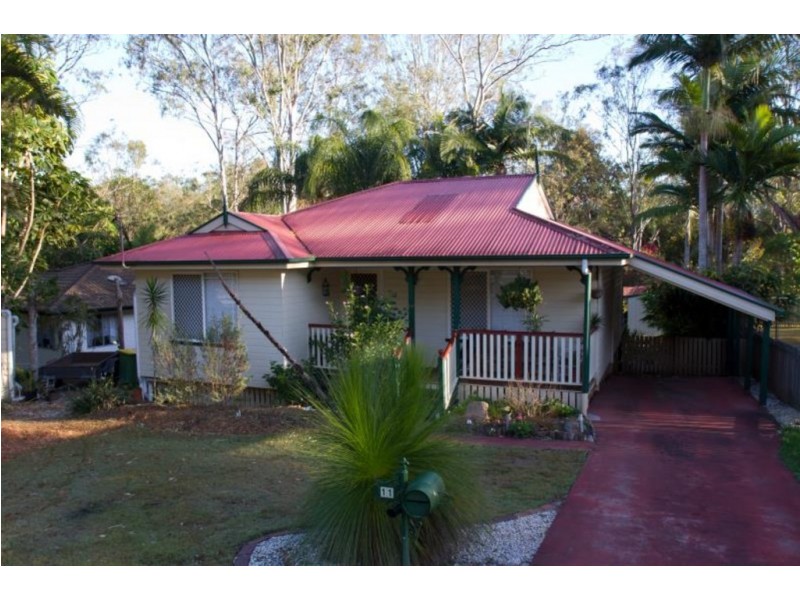 11 Frenchs Rd, Petrie QLD 4502