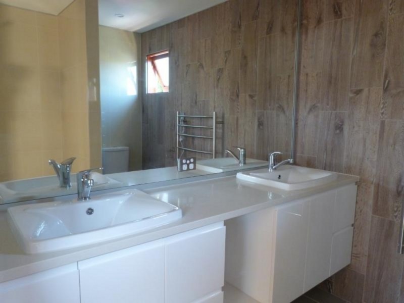 12 Paul St, Brighton QLD 4017