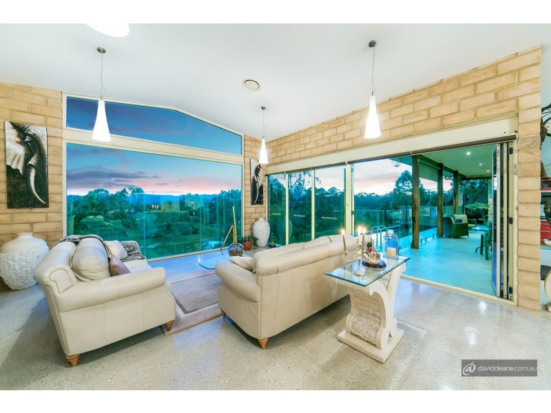 21 Andrew Clarke Road, Whiteside QLD 4503