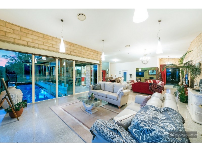 21 Andrew Clarke Road, Whiteside QLD 4503