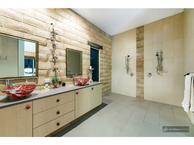 21 Andrew Clarke Road, Whiteside QLD 4503