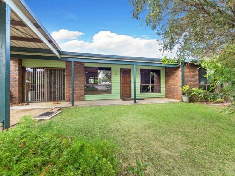 8 Livingstone St, Strathpine QLD 4500