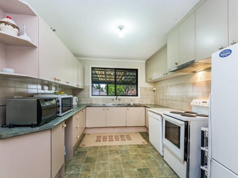 8 Livingstone St, Strathpine QLD 4500