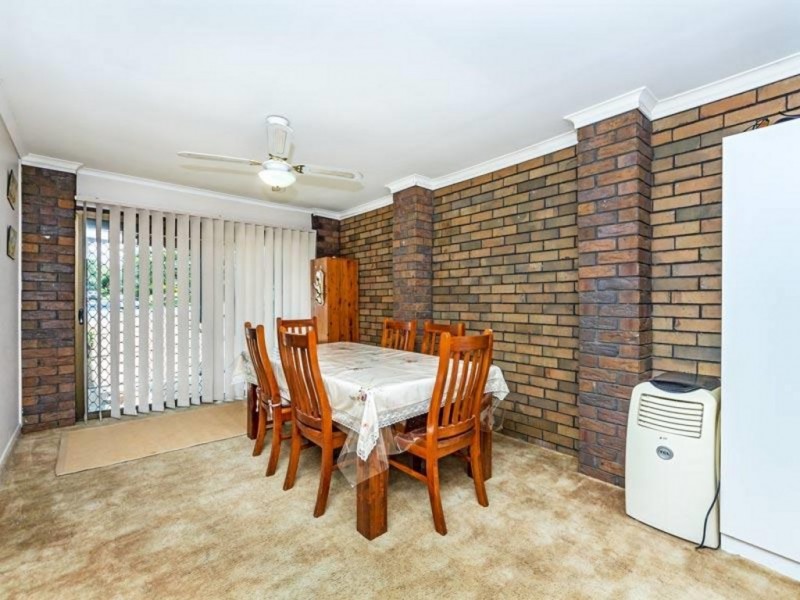 8 Livingstone St, Strathpine QLD 4500