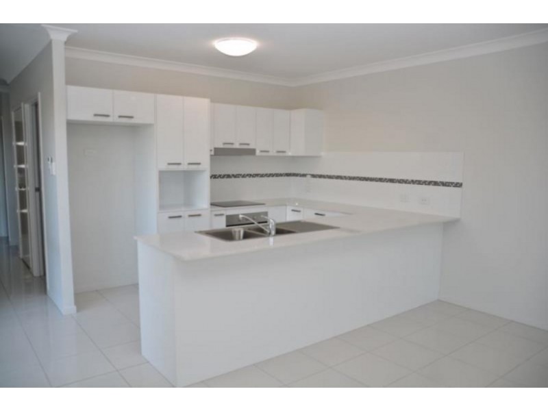 75B Braxlaw Cr, Dakabin QLD 4503