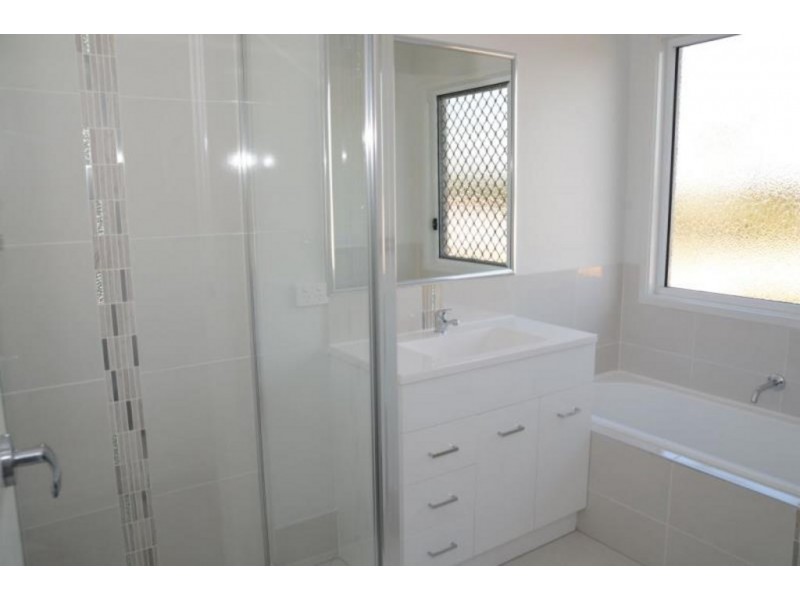 75B Braxlaw Cr, Dakabin QLD 4503