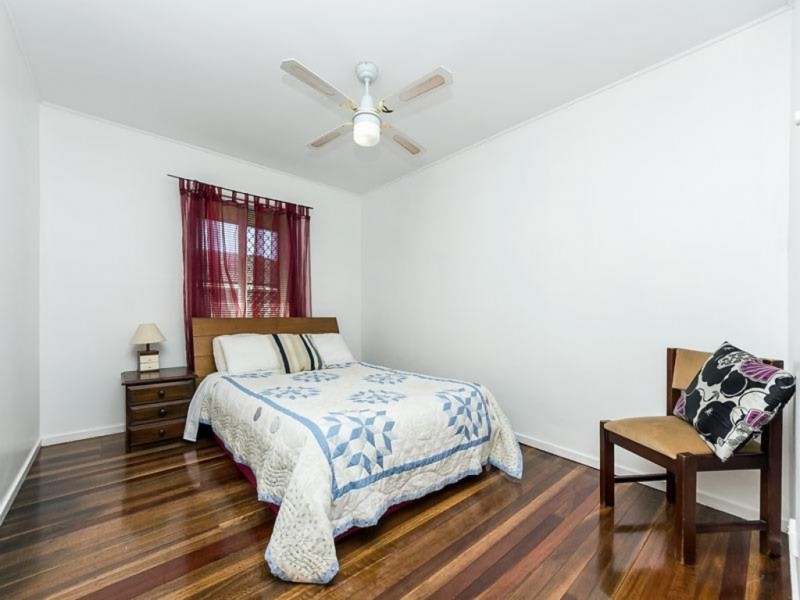 6 Brown St, Lawnton QLD 4501