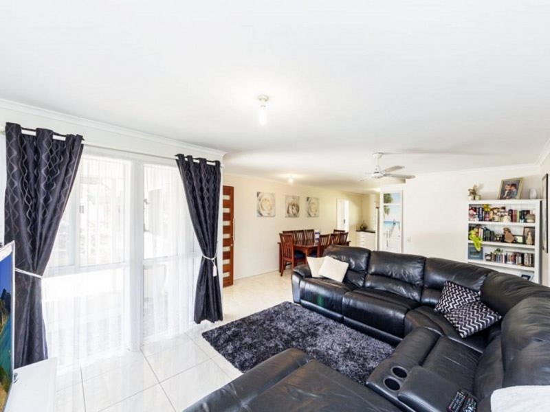 18 Comino St, Strathpine QLD 4500