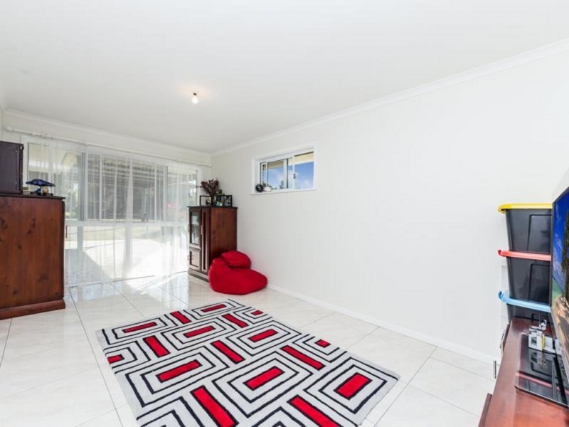 18 Comino St, Strathpine QLD 4500