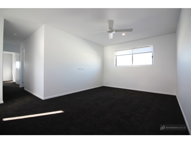 5 Monroe Crescent, Strathpine QLD 4500