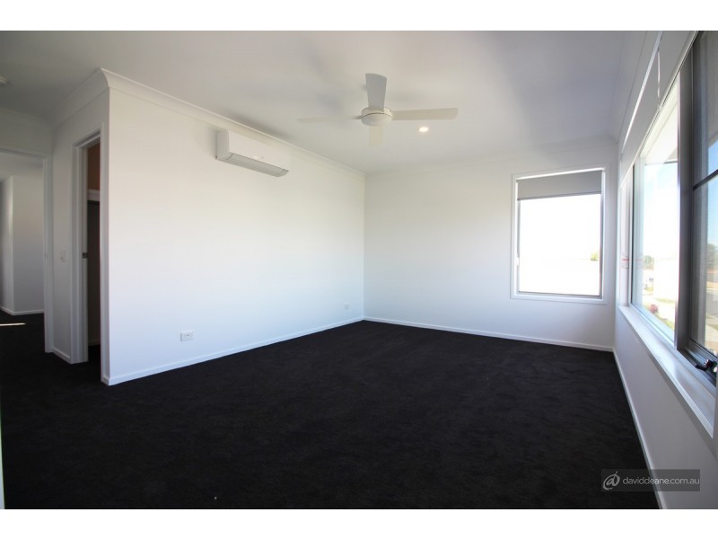 5 Monroe Crescent, Strathpine QLD 4500