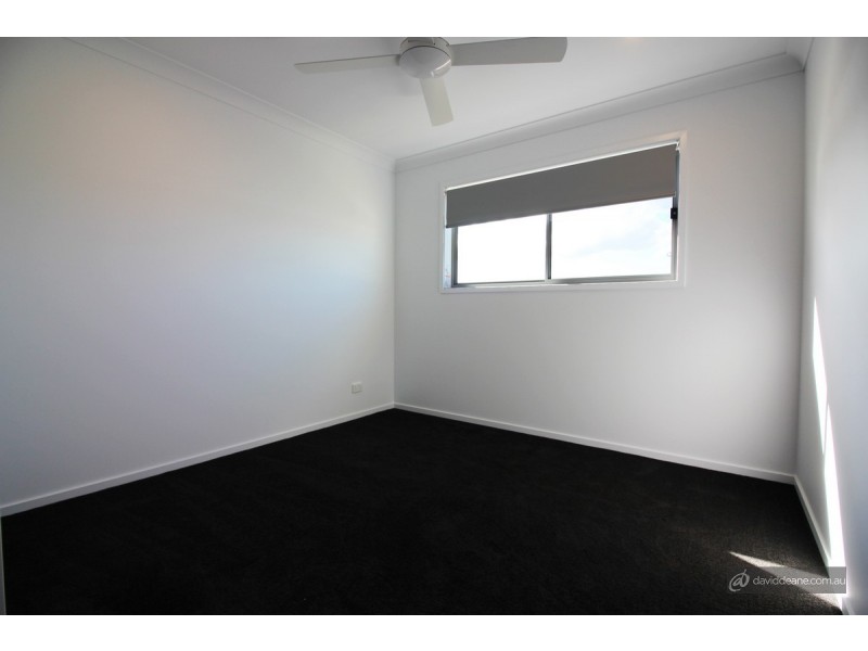 5 Monroe Crescent, Strathpine QLD 4500