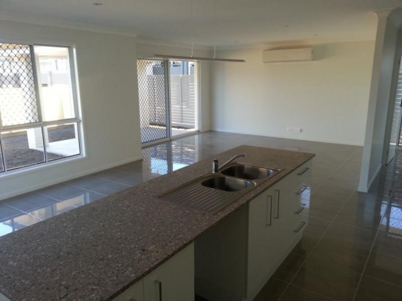 19 Carlingford Cct, Warner QLD 4500