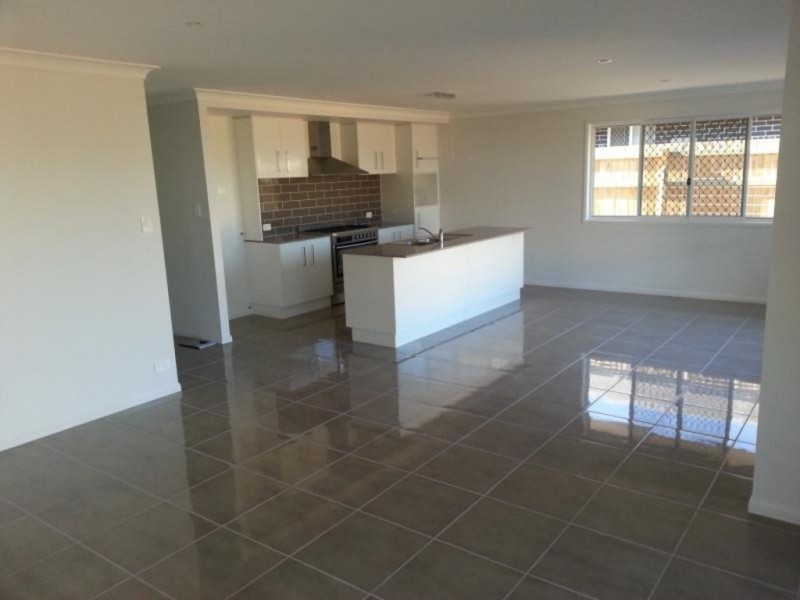 19 Carlingford Cct, Warner QLD 4500