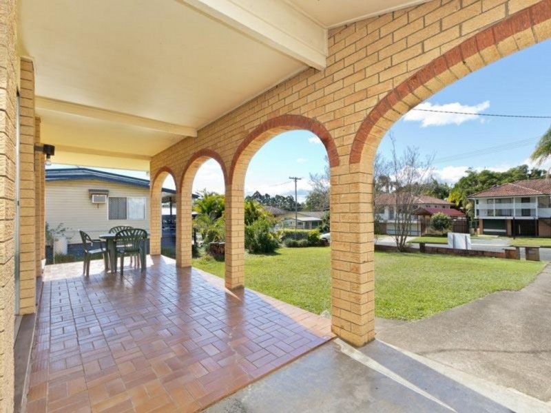 27 Lorraine Ct, Lawnton QLD 4501