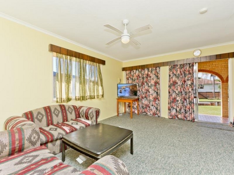 27 Lorraine Ct, Lawnton QLD 4501