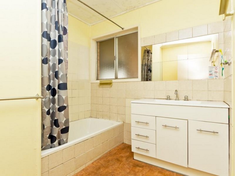 27 Lorraine Ct, Lawnton QLD 4501