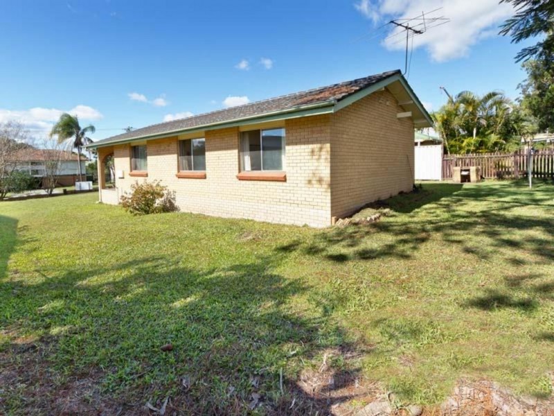 27 Lorraine Ct, Lawnton QLD 4501