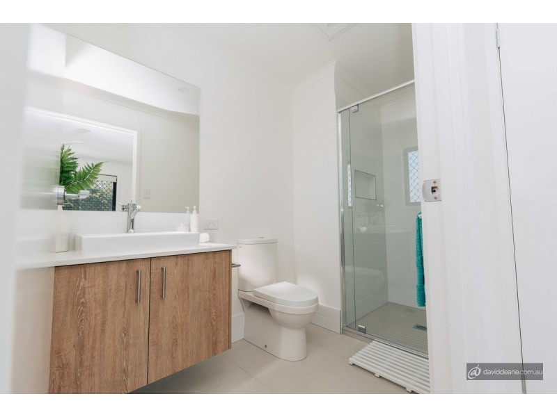 100 Spitfire Avenue, Strathpine QLD 4500