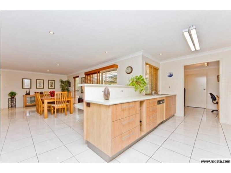 17 Duyvestyn Tce, Murrumba Downs QLD 4503