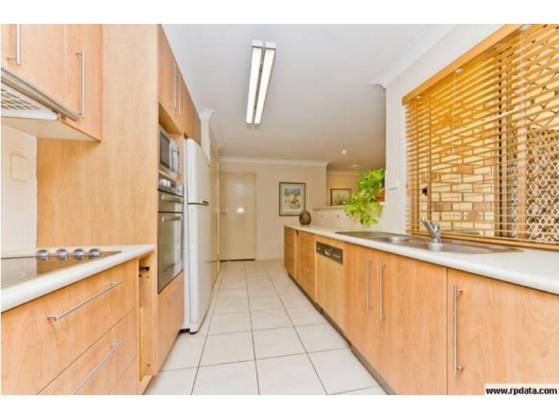 17 Duyvestyn Tce, Murrumba Downs QLD 4503