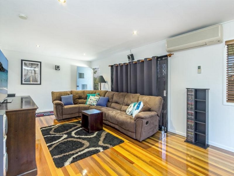 5 Wordsworth St, Strathpine QLD 4500