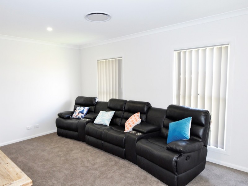 Ivory Curl Court (Off Silverash Court), Warner QLD 4500