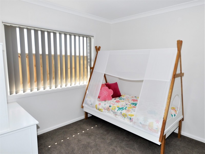 Ivory Curl Court (Off Silverash Court), Warner QLD 4500