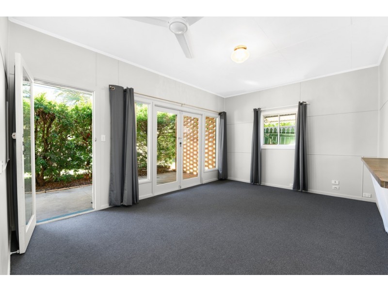 7 Vernon Street, Clontarf QLD 4019