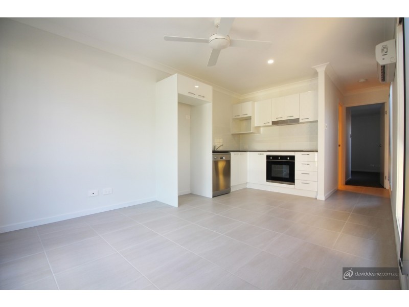 2/88 Jones Street, Rothwell QLD 4022