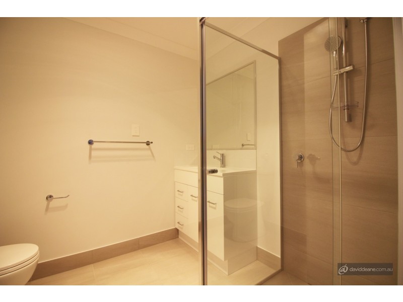2/88 Jones Street, Rothwell QLD 4022