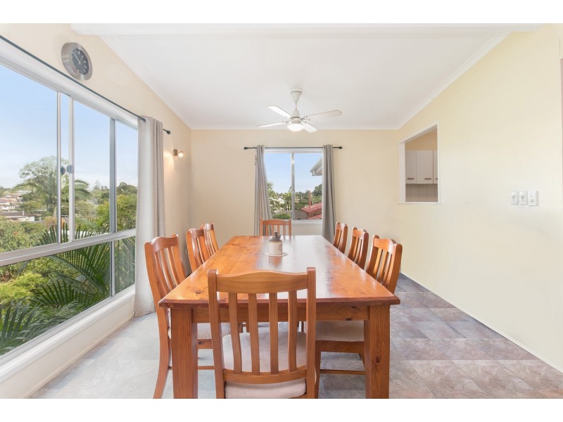 6 Eromba Crescent, Ferny Hills QLD 4055