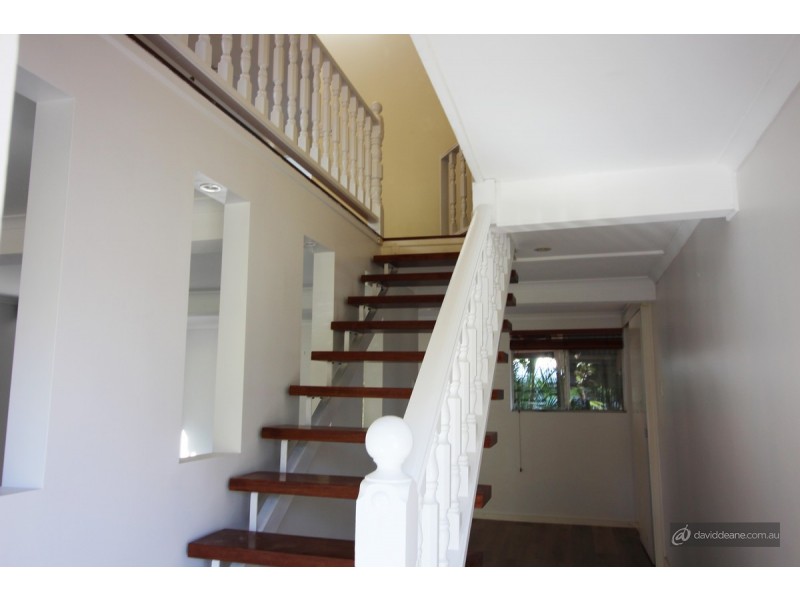 6 Eromba Crescent, Ferny Hills QLD 4055