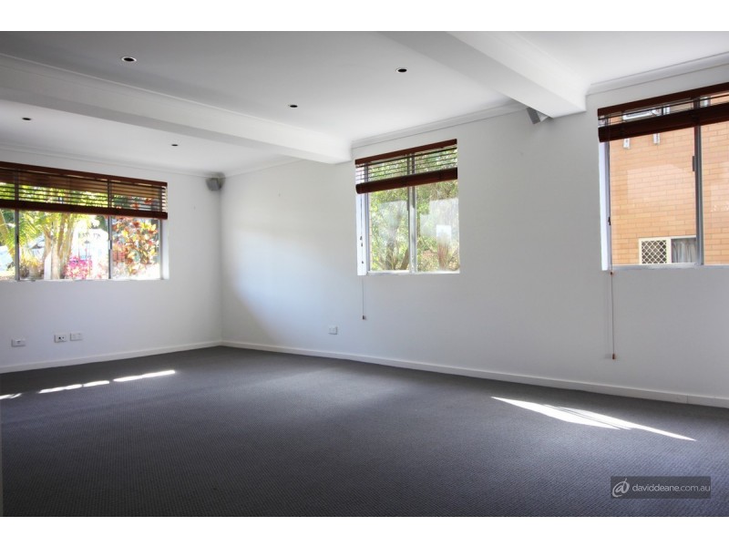 6 Eromba Crescent, Ferny Hills QLD 4055