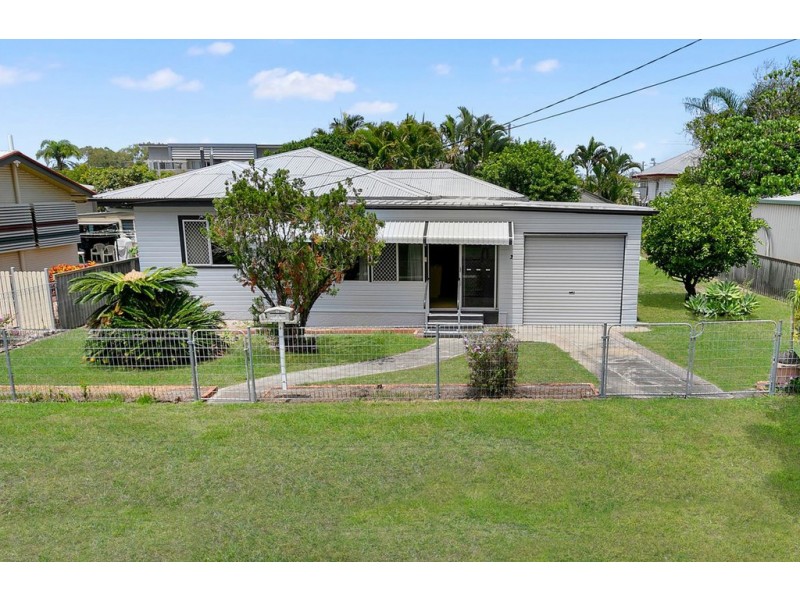 2 Belvedere Street, Clontarf QLD 4019