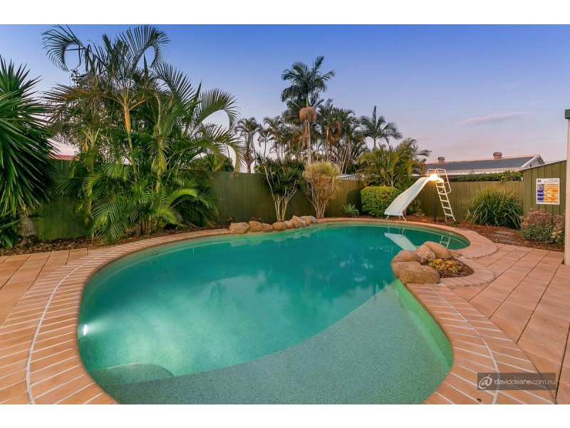 11 Sunderland Drive, Bray Park QLD 4500