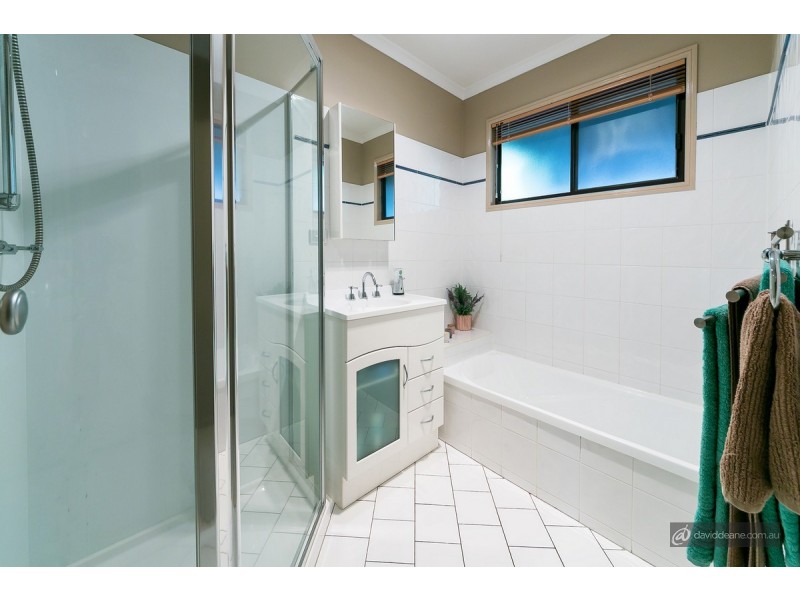 11 Sunderland Drive, Bray Park QLD 4500