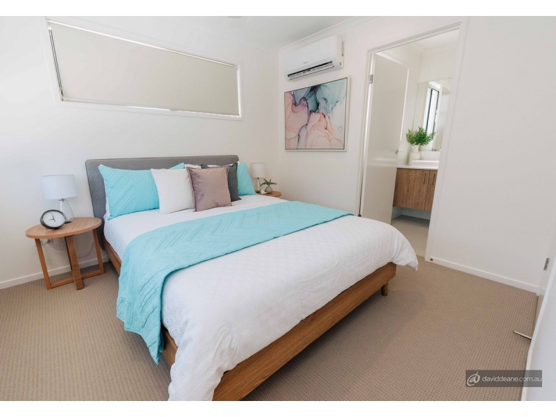 2/100 Spitfire Avenue, Strathpine QLD 4500