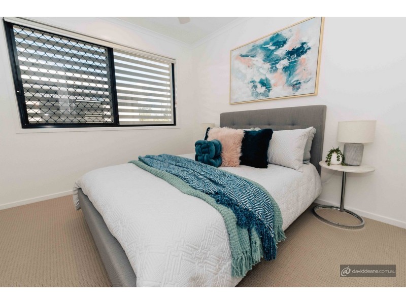 2/100 Spitfire Avenue, Strathpine QLD 4500