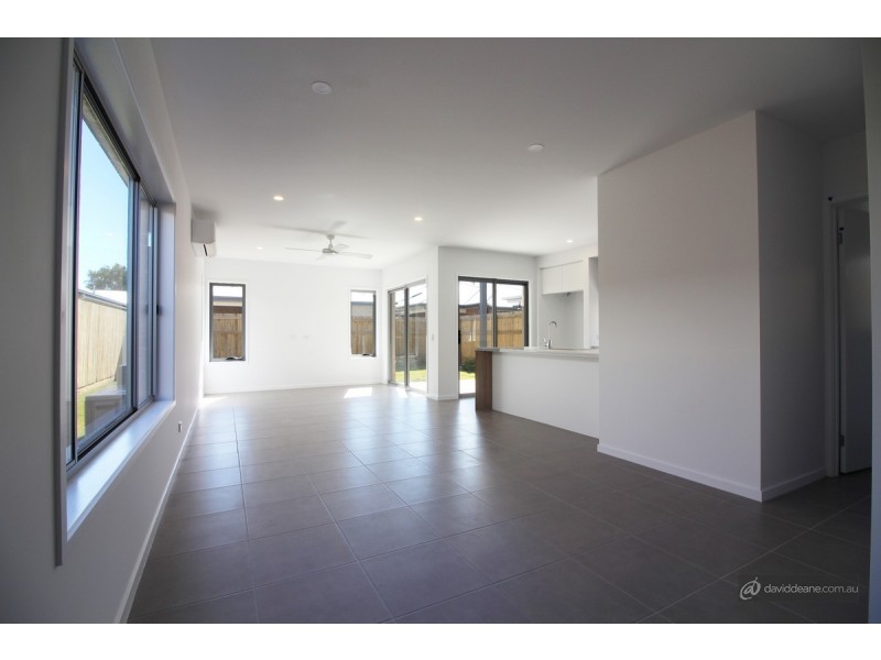 21 Monroe Crescent, Strathpine QLD 4500