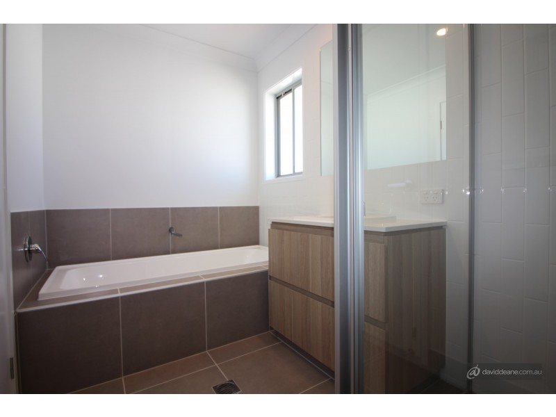 21 Monroe Crescent, Strathpine QLD 4500