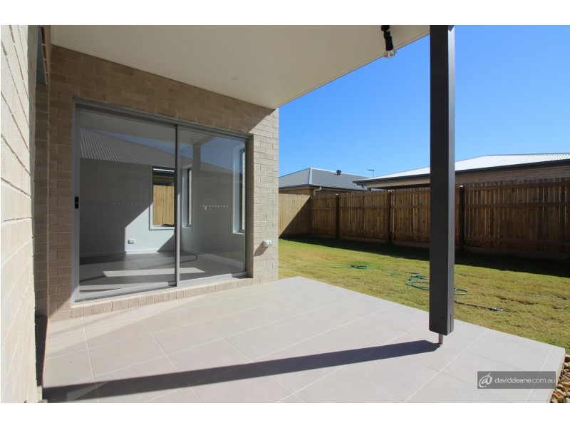 21 Monroe Crescent, Strathpine QLD 4500