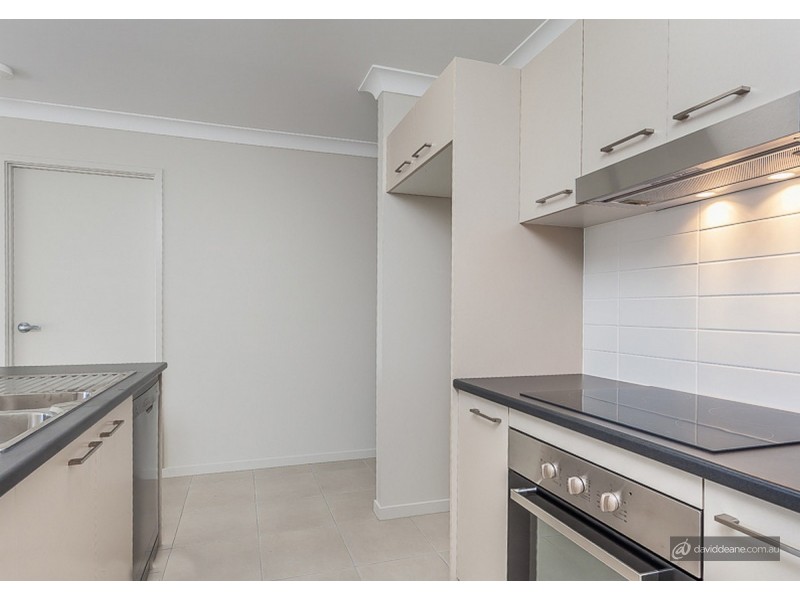 4 Claudia Circuit, Kallangur QLD 4503